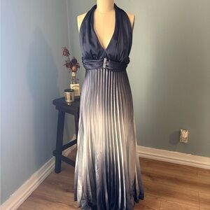 Elegant Ombre Halter Pleated Evening Dress - Navy to Silver